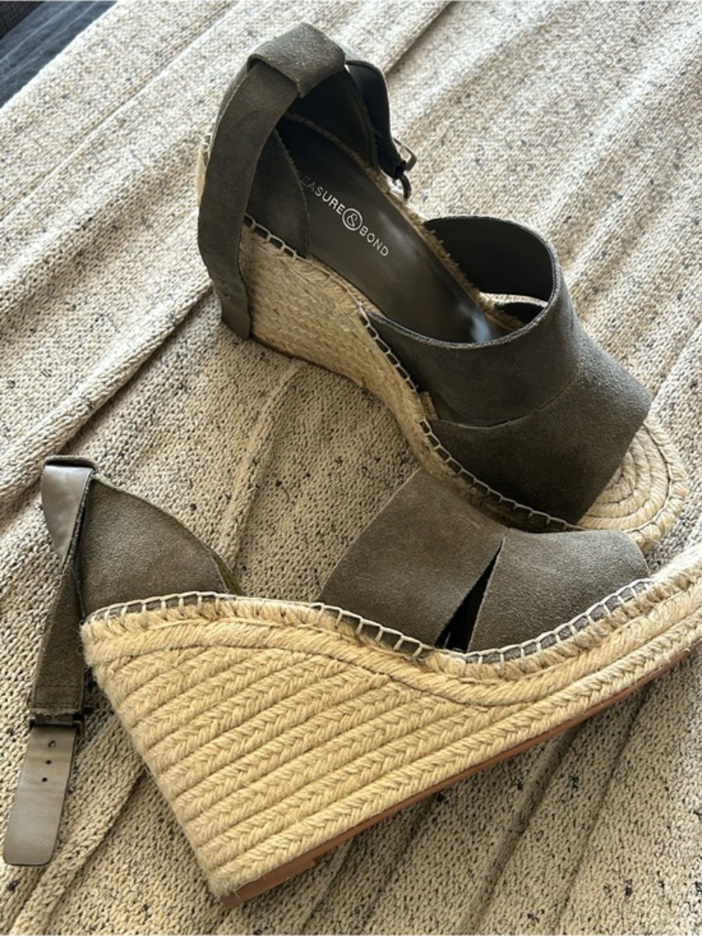 NWT Treasure & Bond Sannibel Platform Wedge Sandals in Suede Olive Green